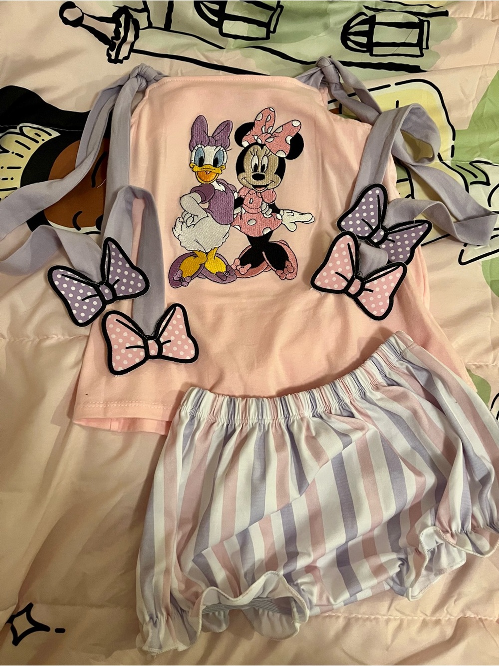 Disney Pink & Lavender Minnie and Daisy Girls' bloomer set